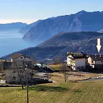 Peace And Mountain Iseo Hospitality Ferienhaus Bossico