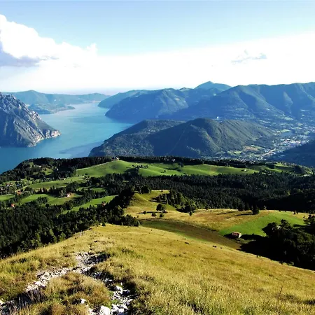 Peace And Mountain Iseo Hospitality Holiday home *